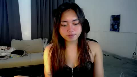 Snapshot of lunapinay chatting on 05.26.26 Luna online show from 05.26.26