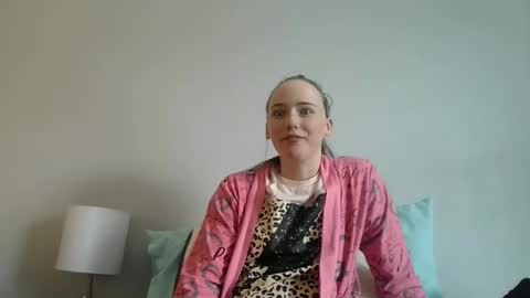 Snapshot of lunapixie2020 chatting on 04.14.26 lunapixie2020 online show from 04.14.26