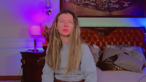 Snapshot of lunarishi chatting on 01.19.26 Luna Rishi online show from 01.19.26