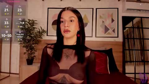 Snapshot of lunaruso chatting on 10.31.25 Luna Ruso  online show from 10.31.25