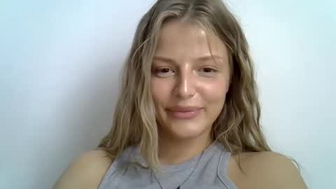 Luna  online show from 09.09.25