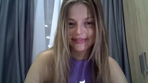 Luna  online show from 09.16.25