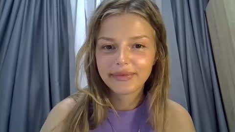 Luna  online show from 09.18.25