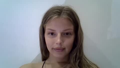 Luna  online show from 09.23.25