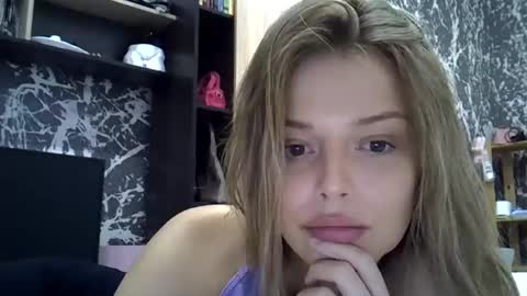 Luna  online show from 10.30.25