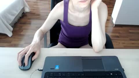 Snapshot of lunavibe_ chatting on 05.29.26 lunavibe_ online show from 05.29.26