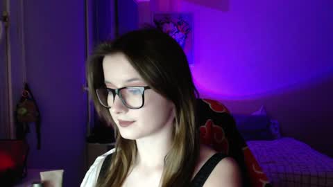 LunaXcherry online show from 04.16.26