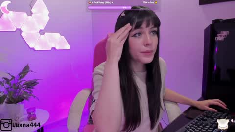 Snapshot of lunaxlu chatting on 02.07.25 online show from 02.07.25