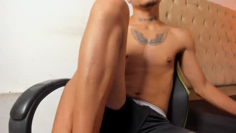 Snapshot of lunay_bigcock420 chatting on 11.15.25 lunay_bigcock420 online show from 11.15.25