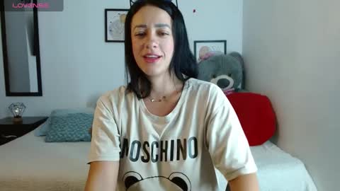 Snapshot of lunayois02 chatting on 10.08.25 lunayois02 online show from 10.08.25