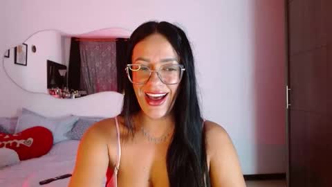 lunayois02 online show from 04.08.26