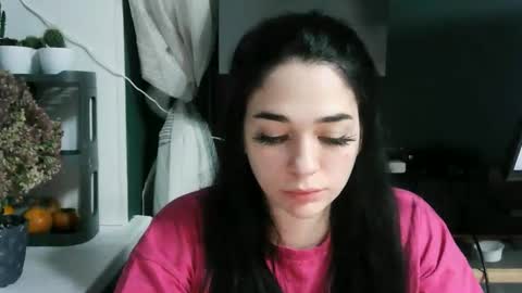 Snapshot of lunikdarya chatting on 10.27.25 lunikdarya online show from 10.27.25