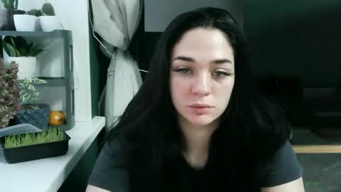 Snapshot of lunikdarya chatting on 10.30.25 lunikdarya online show from 10.30.25