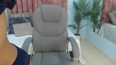 Luni Love online show from 03.05.26