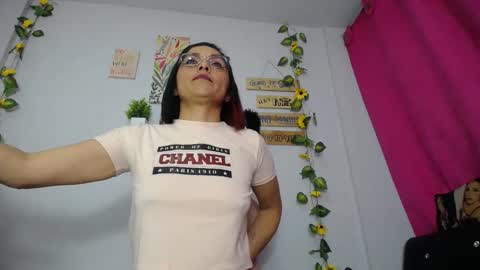 Luna Tamara online show from 12.03.25