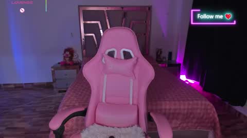 LUNA ROSE online show from 02.25.26