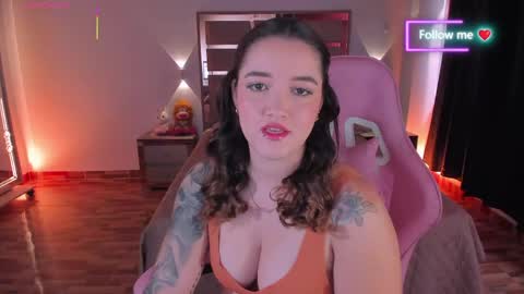 LUNA ROSE online show from 05.14.26