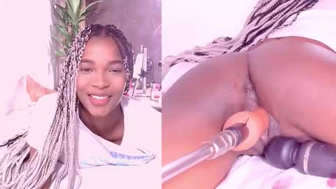 Snapshot of lunna_thomson chatting on 10.23.25 lunna online show from 10.23.25