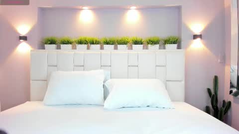 L U N N A online show from 12.17.25