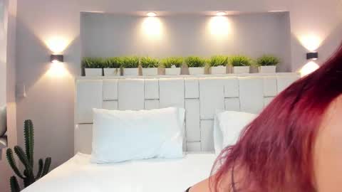 L U N N A online show from 01.08.26