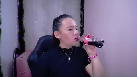 Snapshot of lunnadoll chatting on 12.17.24 Katty what ever do you want on my pv is for extra tokens minimi 250 tks ty u for understand online show from 12.17.24