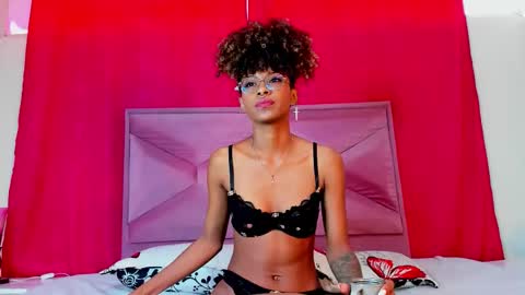 Lunna online show from 09.29.25