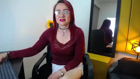 Lupita223 online show from 11.29.25