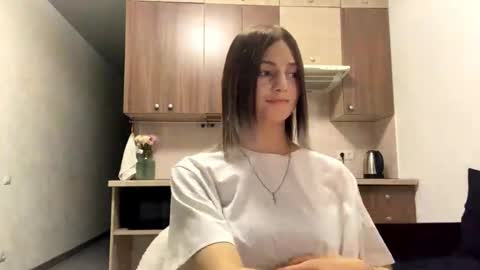 Snapshot of lurlineoline chatting on 10.23.25 May online show from 10.23.25