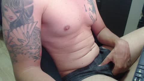 Snapshot of lushboy90 chatting on 01.11.25 lushboy90 online show from 01.11.25