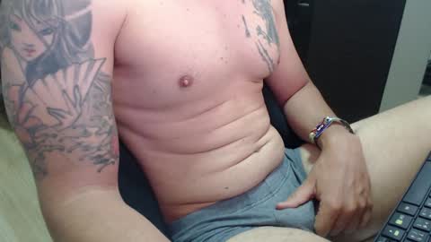 Snapshot of lushboy90 chatting on 01.18.25 lushboy90 online show from 01.18.25