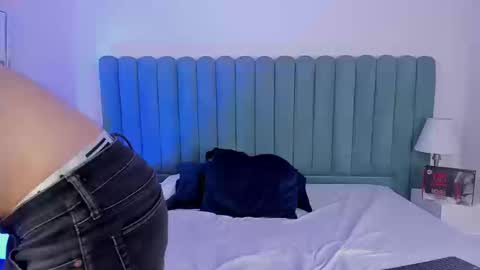 Lushian And Luna online show from 09.19.25