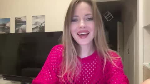 Snapshot of lusiluv chatting on 10.18.25 lusiluv online show from 10.18.25