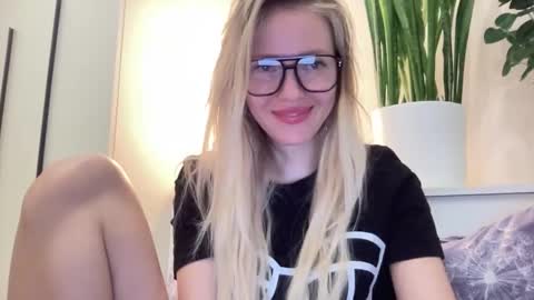 Snapshot of lusiluv chatting on 02.04.26 lusiluv online show from 02.04.26