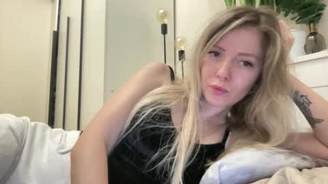 lusiluv online show from 04.14.26