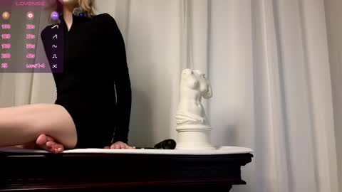 Chloe online show from 02.15.25