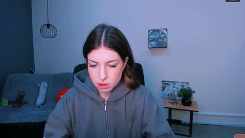 lusy_puff online show from 12.23.24