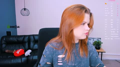 lusy_puff online show from 12.30.24