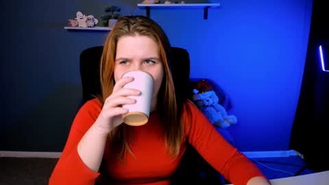 lusy_puff online show from 01.14.25