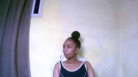 lutchia online show from 10.03.25