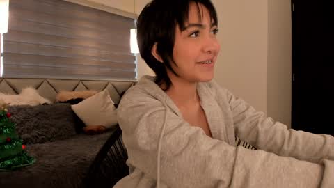 Lu online show from 12.08.24