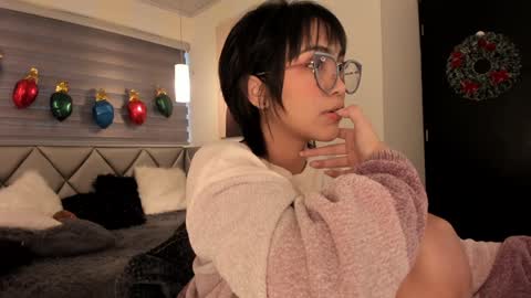 Lu online show from 12.22.24