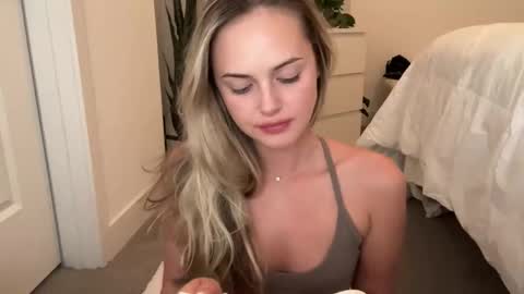 Aimee online show from 12.01.25