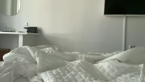 Aimee online show from 07.04.26
