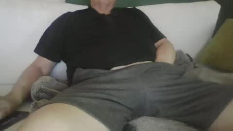 Snapshot of luvbigtits271 chatting on 06.26.26 luvbigtits271 online show from 06.26.26