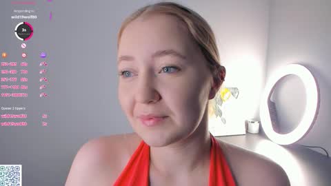 Snapshot of luvblanche chatting on 09.12.25 luvblanche online show from 09.12.25