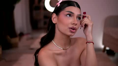 Caprice online show from 04.18.26