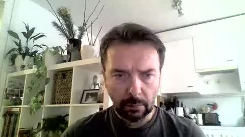 Snapshot of luvly chatting on 01.02.25 Luvly online show from 01.02.25