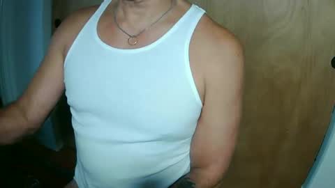 Snapshot of luvzjerkingoff chatting on 12.20.24 luvzjerkingoff online show from 12.20.24