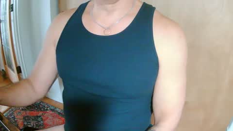 Snapshot of luvzjerkingoff chatting on 01.07.25 luvzjerkingoff online show from 01.07.25