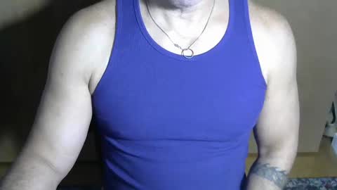 Snapshot of luvzjerkingoff chatting on 02.14.25 luvzjerkingoff online show from 02.14.25